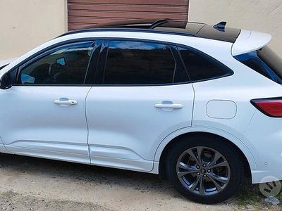 Usata Ford Kuga 120 CV (88 kW) 2021 Bianco SUV
