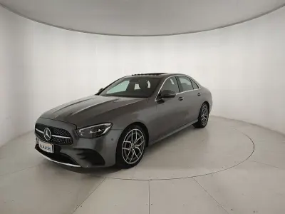 Usata Mercedes E220 Premium 194 CV (142 kW) 2021 Nero Utilitaria