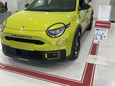 Nuova Abarth 600e Turismo 176 kW (240 CV) 2026 Bianco SUV