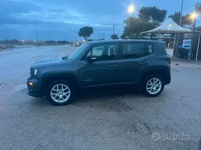 Usata Jeep Renegade 130 CV (95 kW) 2024 Grigio SUV