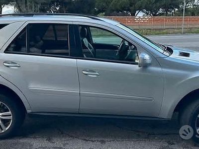 Usata Mercedes ML320 2009 Grigio SUV