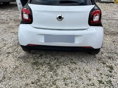 Usata Smart ForFour Passion 71 CV (52 kW) 2017 Bianco Utilitaria