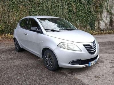 Usata Lancia Ypsilon Gold 69 CV (50 kW) 2012 Utilitaria
