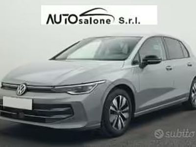 Usata VW Golf VIII Goal 116 CV (85 kW) 2024 Grigio mondstein met Berlina