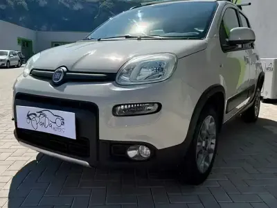 Usado Fiat Panda 4x4 85 CV (62 kW) 2014 Gris Utilitario