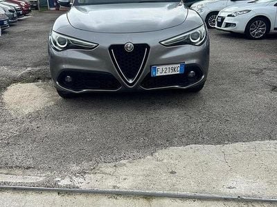 Usata Alfa Romeo Stelvio Super 210 CV (154 kW) 2017 Grigio SUV