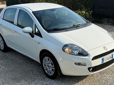 Usata Fiat Punto Evo Emotion 77 CV (56 kW) 2017 Bianco Utilitaria