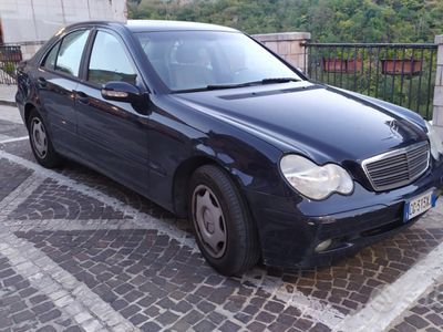 Mercedes C200