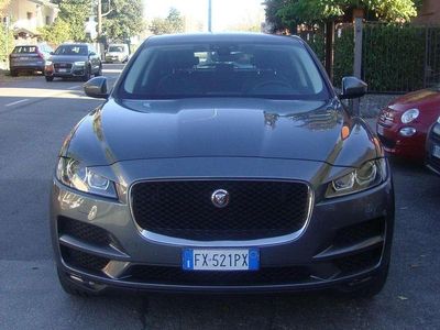 Usata Jaguar F-Pace Prestige 180 CV (132 kW) 2019 Grigio SUV