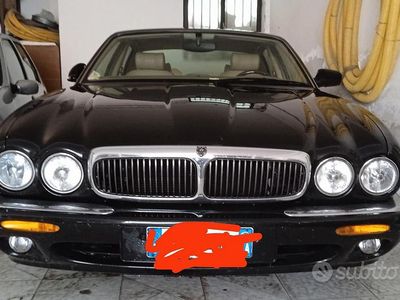 Usata Jaguar XJ8 1999 Nero Berlina