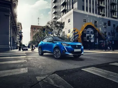 Usata Peugeot 2008 S 131 CV (96 kW) 2023 Azzurro SUV