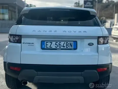 Usata Land Rover Range Rover evoque 150 CV (110 kW) 2014 Bianco Berlina
