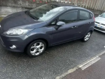 Usata Ford Fiesta 82 CV (60 kW) 2012 Berlina