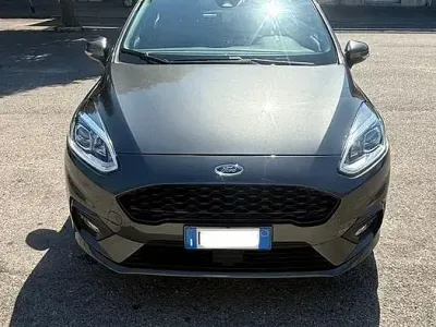 Usata Ford Fiesta ST-Line 86 CV (63 kW) 2019 Grigio Utilitaria