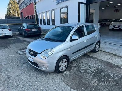 Usata Kia Picanto 60 CV (44 kW) 2009 Grigio Utilitaria