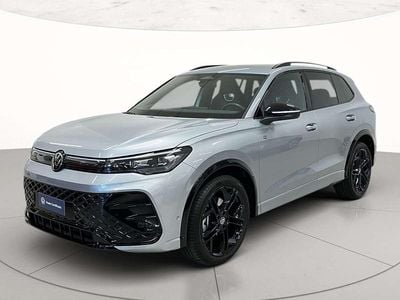 Usata VW Tiguan R-line 150 CV (110 kW) 2025 F0 dolomite silver metallizzato SUV