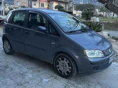 Usata Fiat Idea 70 CV (51 kW) 2007 Grigio Monovolume