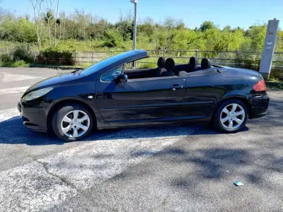Usata Peugeot 307 CC 109 CV (80 kW) 2006 Nero Cabrio