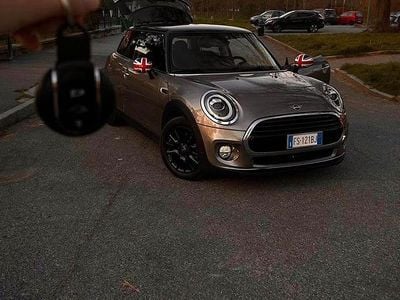 Usata Mini Cooper D 116 CV (85 kW) 2018 Grigio Utilitaria