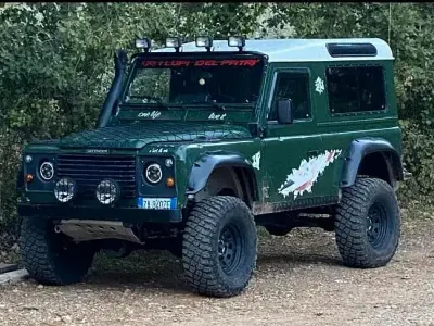Usata Land Rover Defender 86 CV (63 kW) 2009 Verde SUV