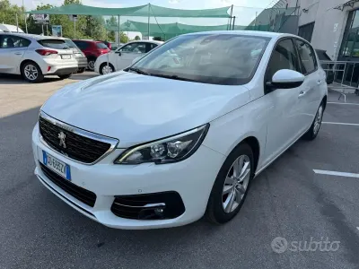 Usata Peugeot 308 Business-Line 131 CV (96 kW) 2021 Bianco Berlina