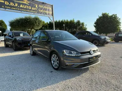 Usata VW Golf VII Business 116 CV (85 kW) 2018 Grigio Berlina