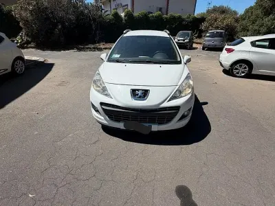 Usata Peugeot 207 73 CV (53 kW) 2012 Bianco Station wagon