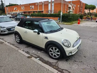 Usata Mini Cooper Cabriolet 122 CV (89 kW) 2010 Cabrio