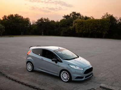 Begagnad Ford Fiesta ST200 200 HK (147 kW) 2017 Svart Halvkombi