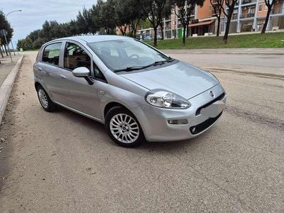 Usata Fiat Punto Easy 95 CV (69 kW) 2018 Argento Utilitaria