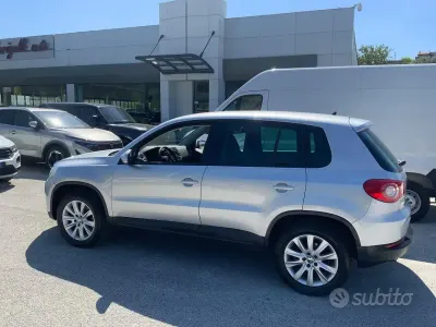 Usata VW Tiguan Sportline 140 CV (102 kW) 2009 Grigio SUV
