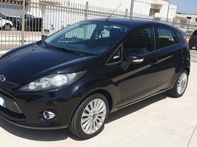 Usata Ford Fiesta Titanium 82 CV (60 kW) 2012 Nero Utilitaria