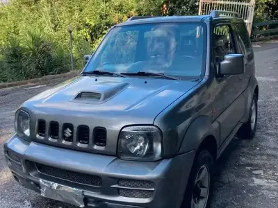 Usata Suzuki Jimny 86 CV (63 kW) 2007 Grigio SUV