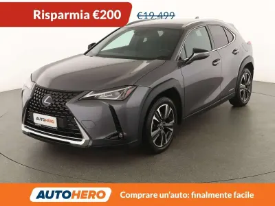 Usata Lexus UX 250h E-FOUR Executive Line 152 CV (111 kW) 2019 Grigio SUV