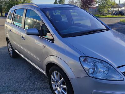 usata Opel Zafira 1.6 metano 7 posti