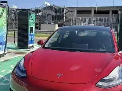 Usata Tesla Model 3 152 kW (208 CV) 2020 Rosso Berlina