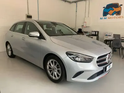 Usata Mercedes B200 163 CV (119 kW) 2019 Argento Utilitaria