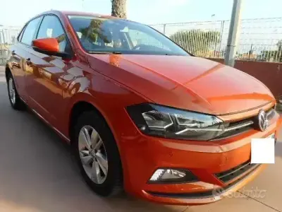 Usata VW Polo Highline 90 CV (66 kW) 2019 Arancione Utilitaria