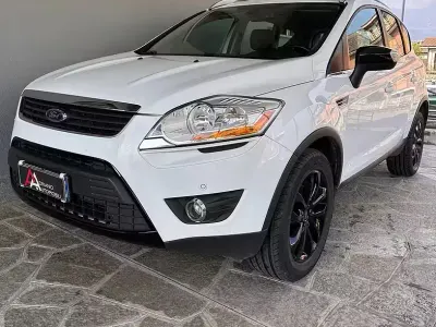 Usata Ford Kuga Titanium 163 CV (119 kW) 2013 Bianco SUV
