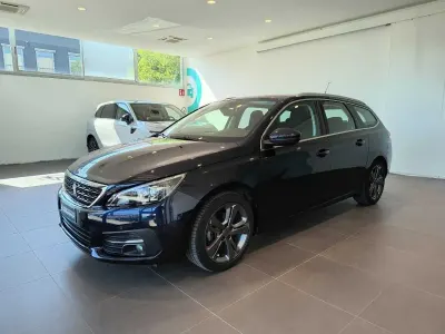 Usata Peugeot 308 SW Allure 131 CV (96 kW) 2020 Blu/azzurro Station wagon