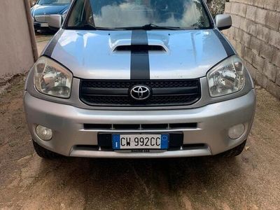 usata Toyota RAV4 2.0i 16V cat 5 porte