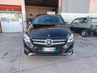 Usata Mercedes B180 109 CV (80 kW) 2016 Nero Monovolume