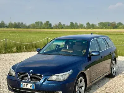 Usata BMW 525 197 CV (144 kW) 2007 Bluazzurro Station wagon