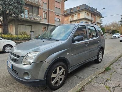 Usata Suzuki Ignis 94 CV (69 kW) 2005 Grigio Utilitaria