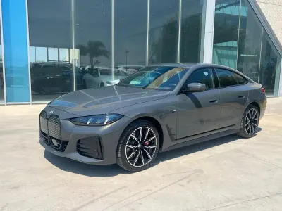 Nuova BMW i4 M Sport 249 kW (339 CV) 2026 Grigio Berlina