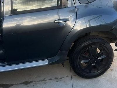 Usata Dacia Duster 115 CV (84 kW) 2015 Grigio SUV