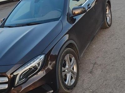 Usata Mercedes GLA200 136 CV (100 kW) 2014 Marrone SUV