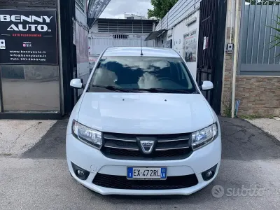 Occasion Dacia Sandero Lauréate 72 ch (52 kW) 2015 Blanc Berline
