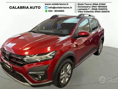 Usata Dacia Sandero Expression 91 CV (66 kW) 2023 Rosso Berlina