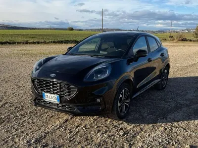 Begagnad Ford Puma ST-Line 125 HK (91 kW) 2023 Svart SUV